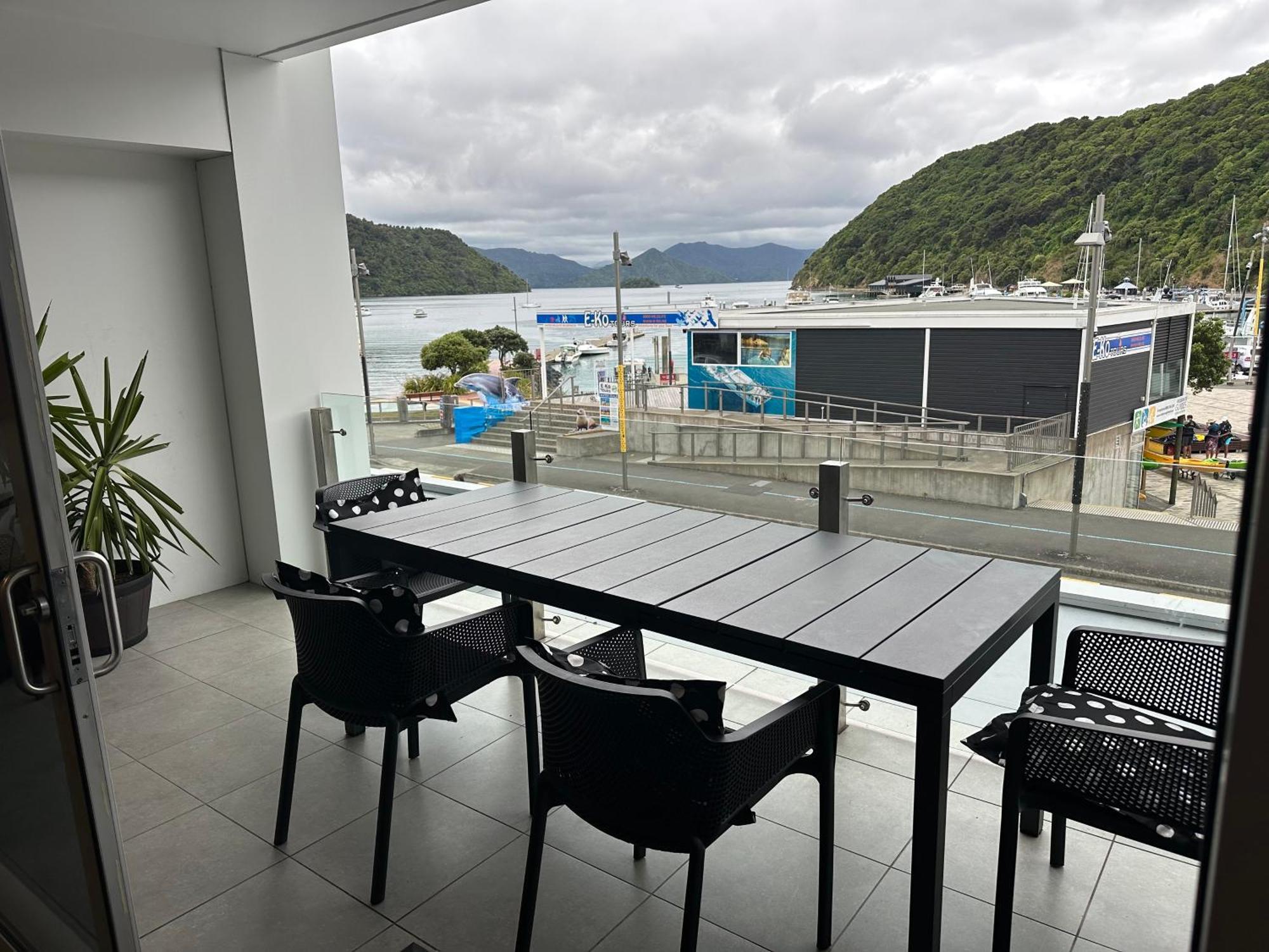 Picton Waterfront Apartments Ngoại thất bức ảnh